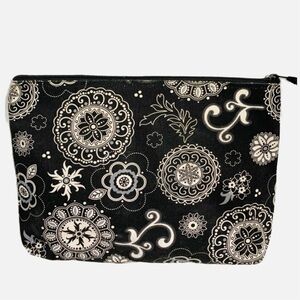 Thirty-One Gifts Medallion Paisley Pattern Zippered Pouch w Laminated Interior